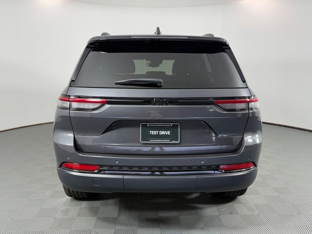 used 2023 Jeep Grand Cherokee car, priced at $25,995