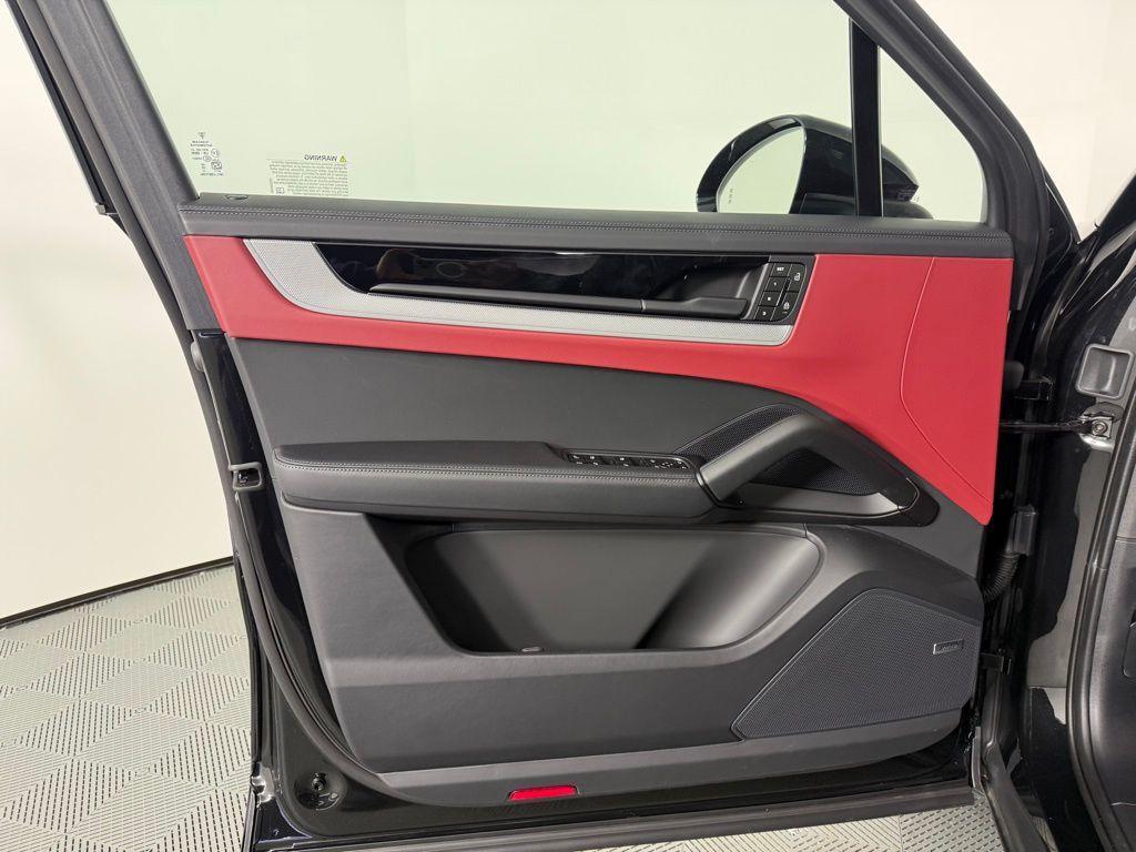 new 2026 Porsche Cayenne car