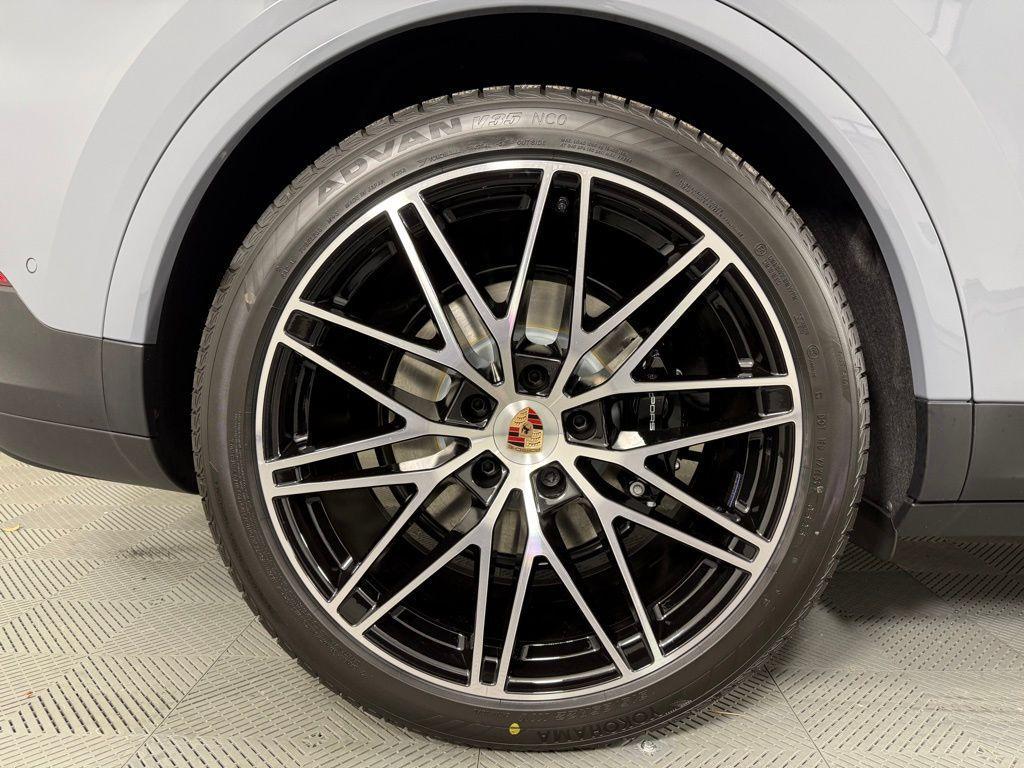 new 2026 Porsche Cayenne car