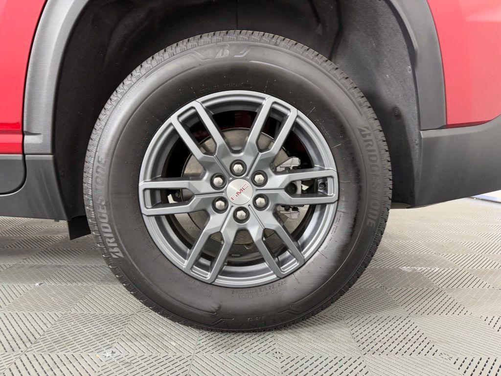 used 2025 GMC Acadia car, priced at $37,495