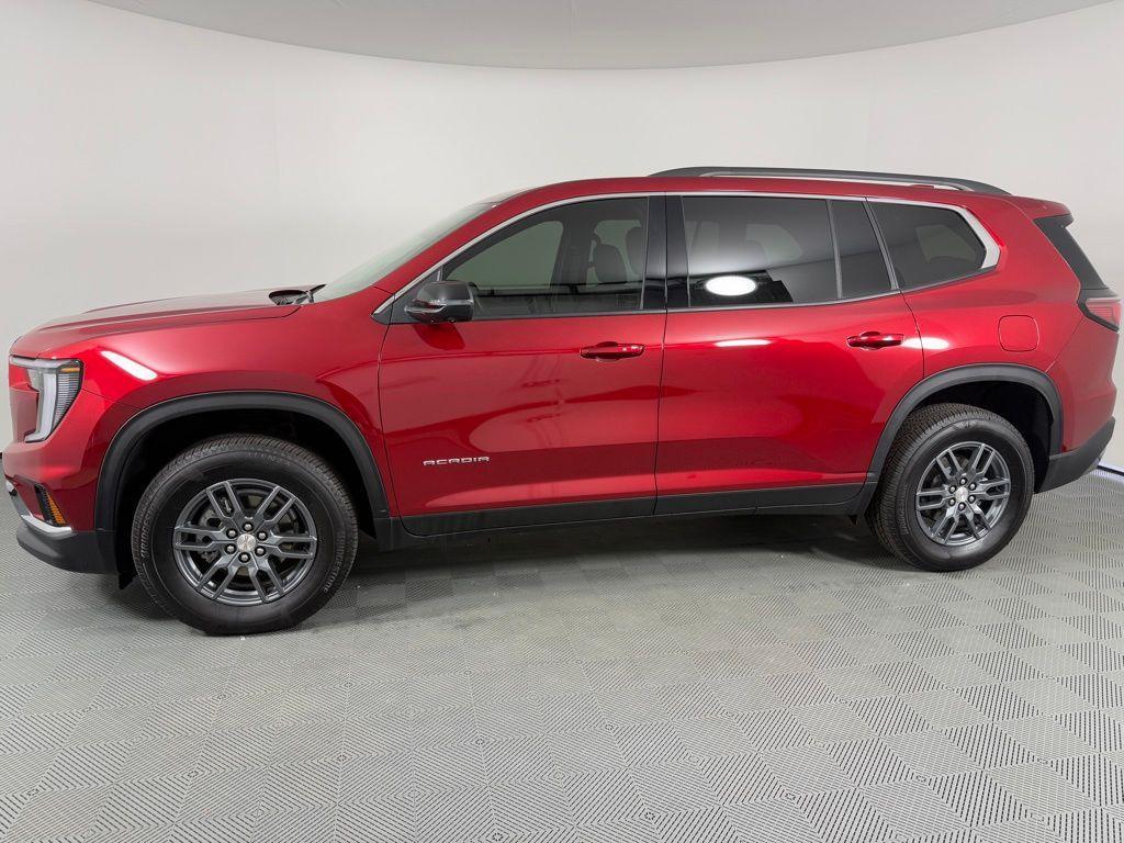 used 2025 GMC Acadia car, priced at $37,495
