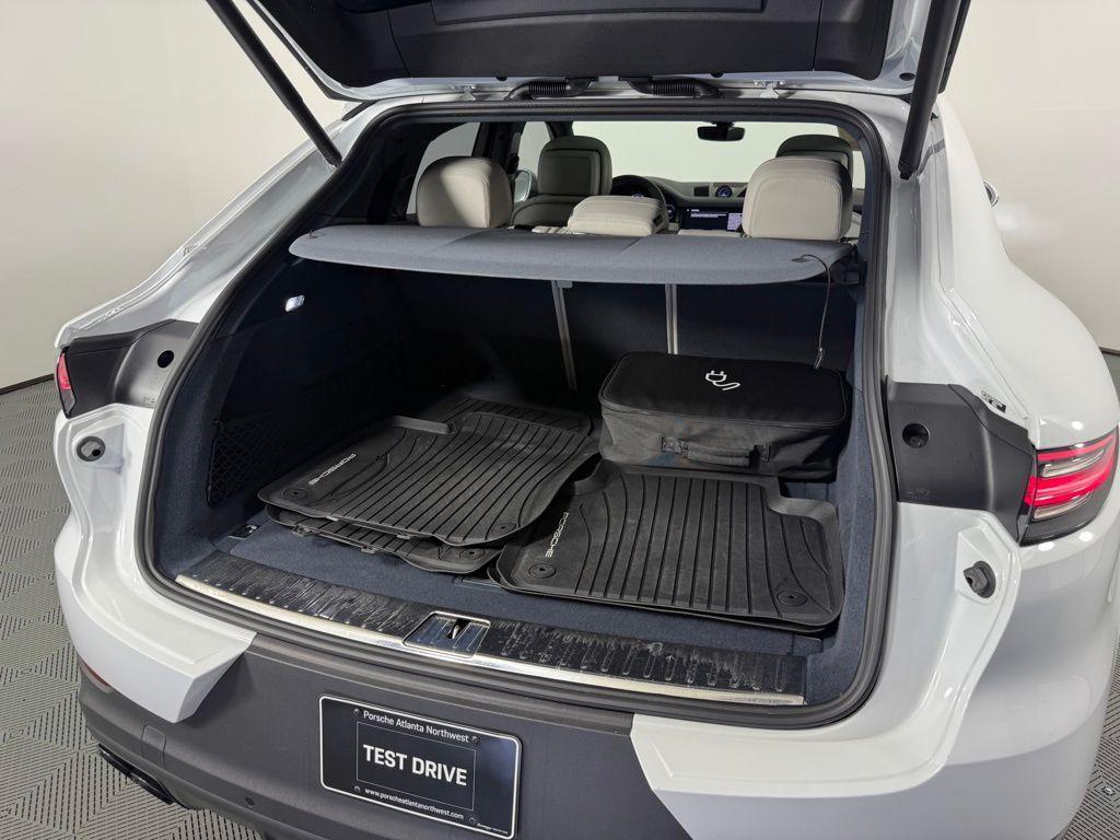used 2023 Porsche Cayenne car, priced at $83,995