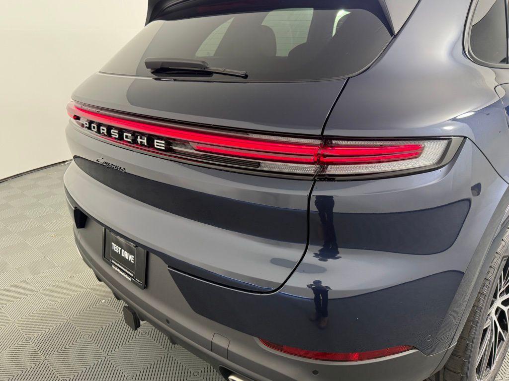 new 2025 Porsche Cayenne car, priced at $105,955