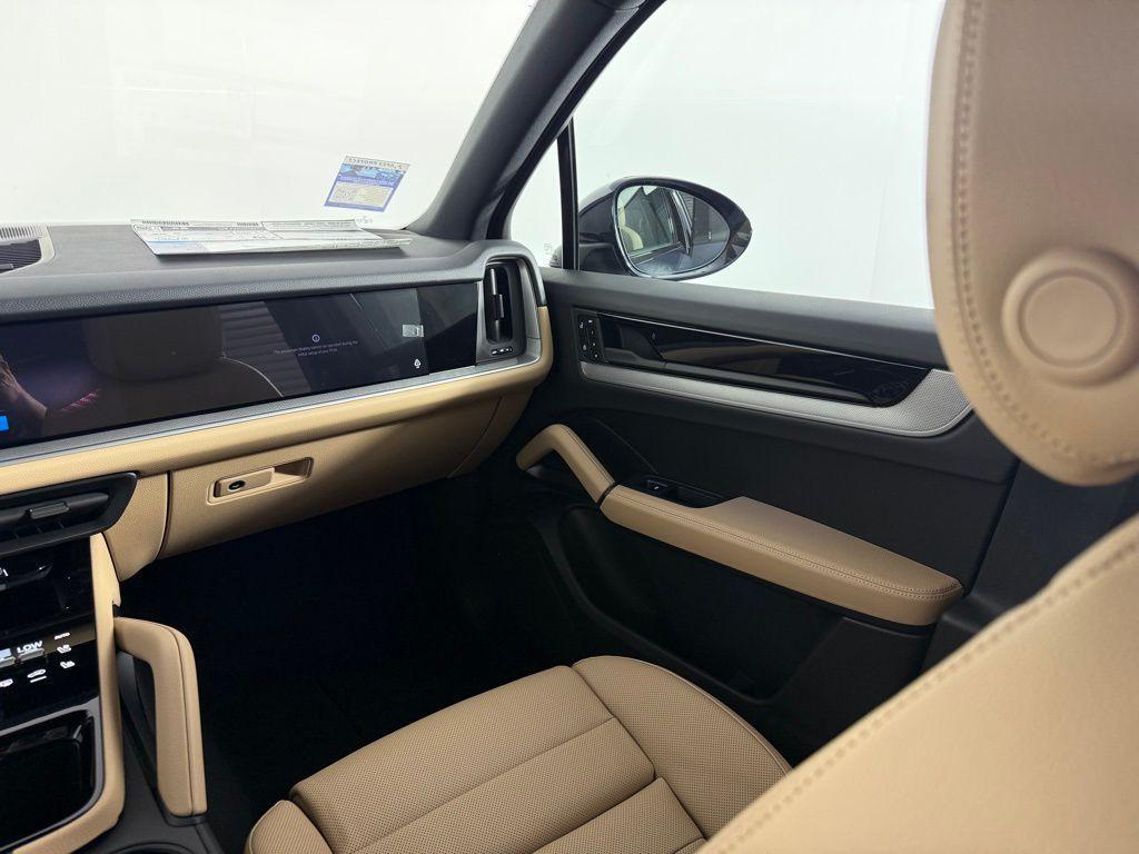 new 2025 Porsche Cayenne car, priced at $105,955