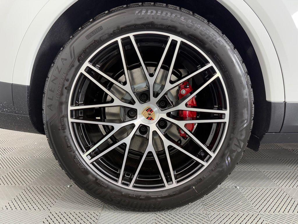 new 2026 Porsche Cayenne car, priced at $135,080