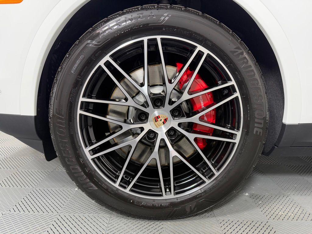 new 2026 Porsche Cayenne car, priced at $135,080