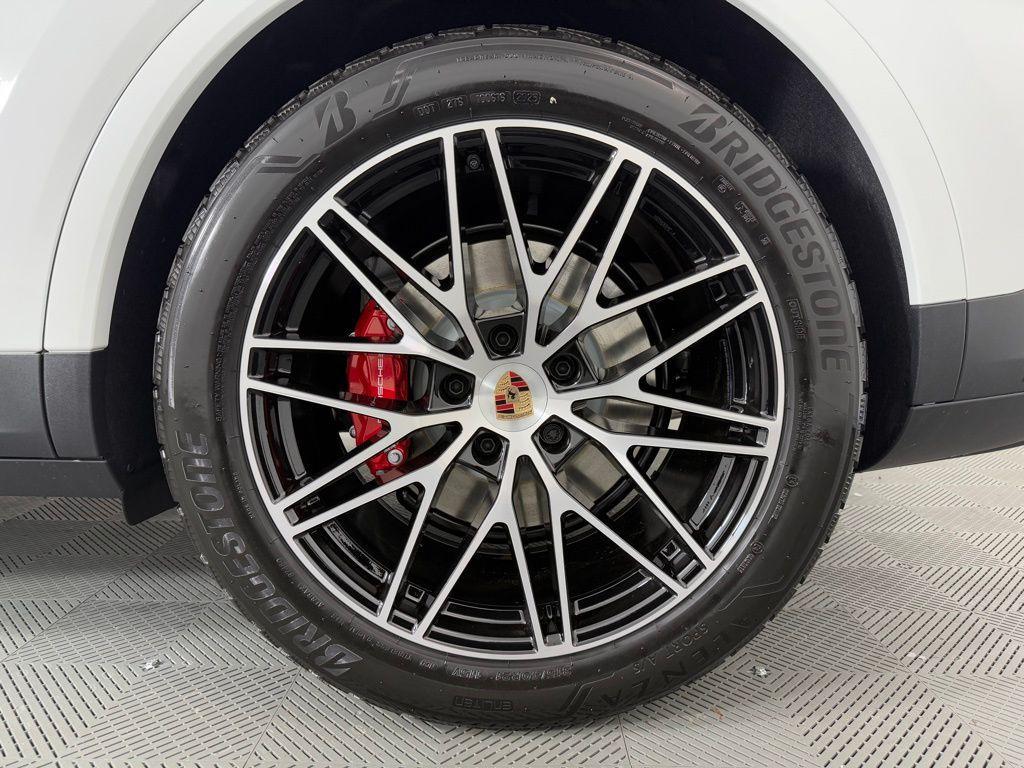 new 2026 Porsche Cayenne car, priced at $135,080