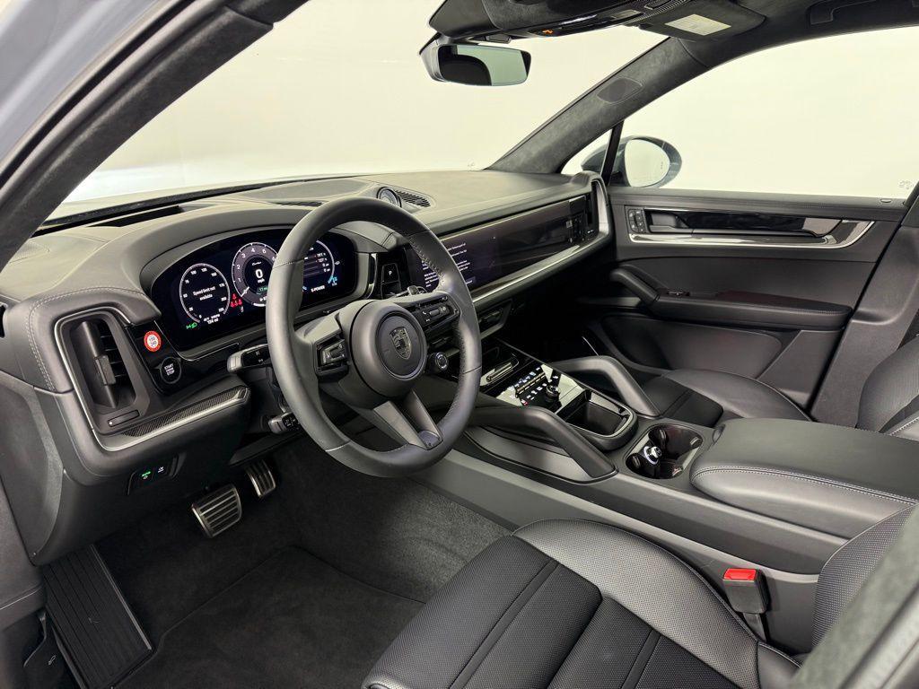 new 2025 Porsche Cayenne car