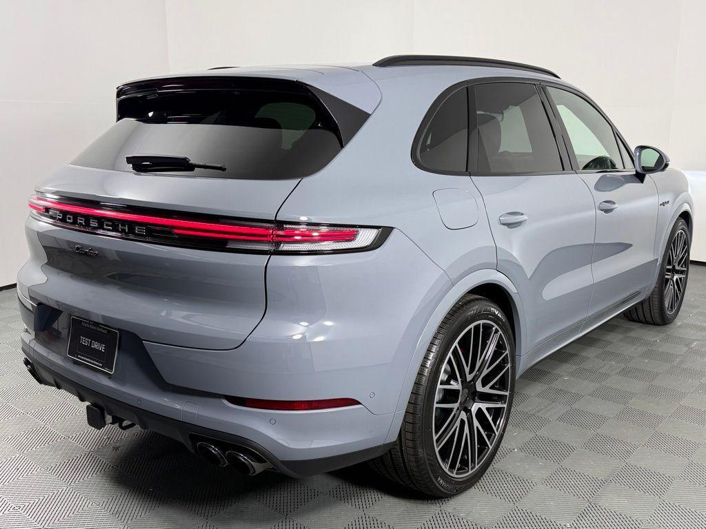 new 2025 Porsche Cayenne car