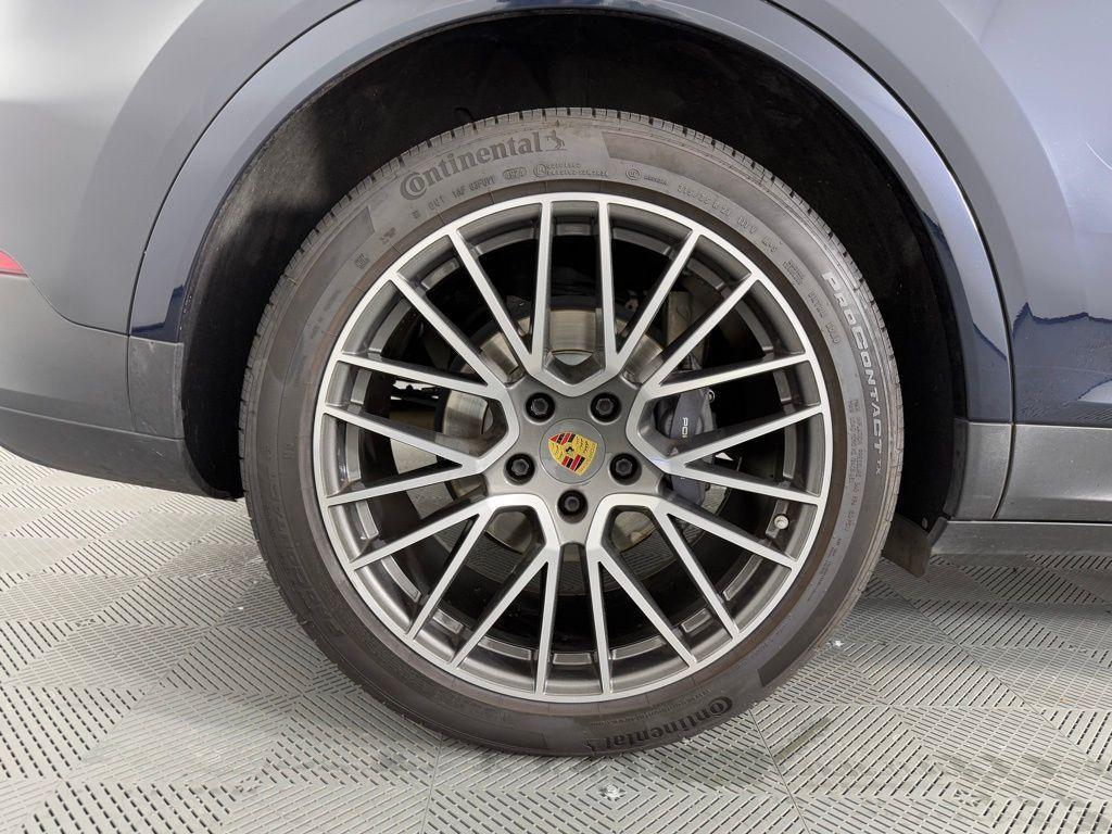used 2022 Porsche Cayenne car, priced at $59,795