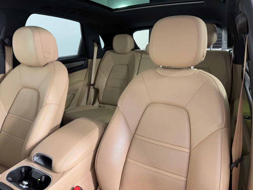 used 2022 Porsche Cayenne car, priced at $59,795