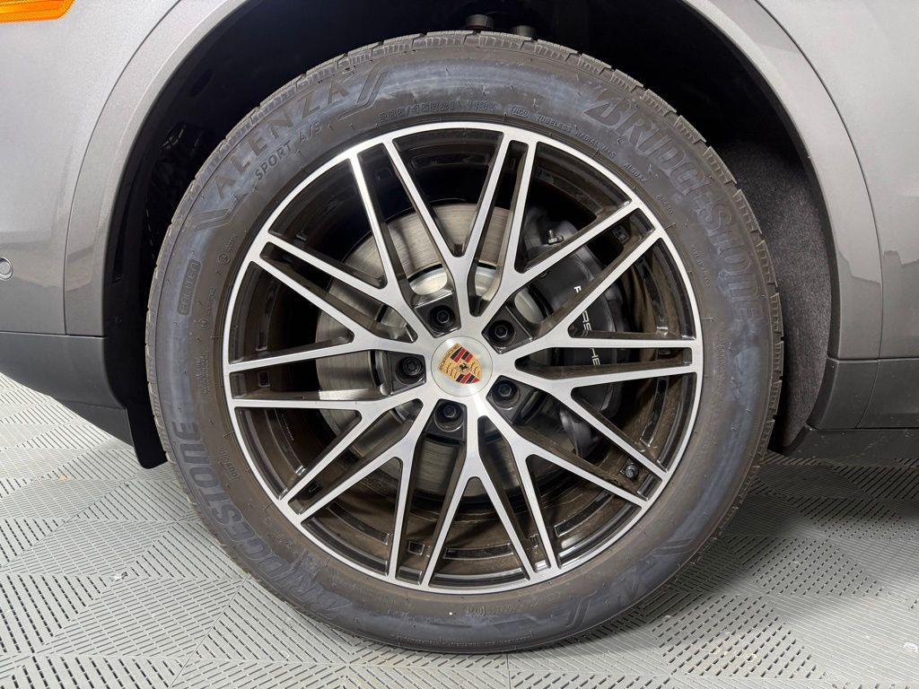 new 2025 Porsche Cayenne car, priced at $118,965