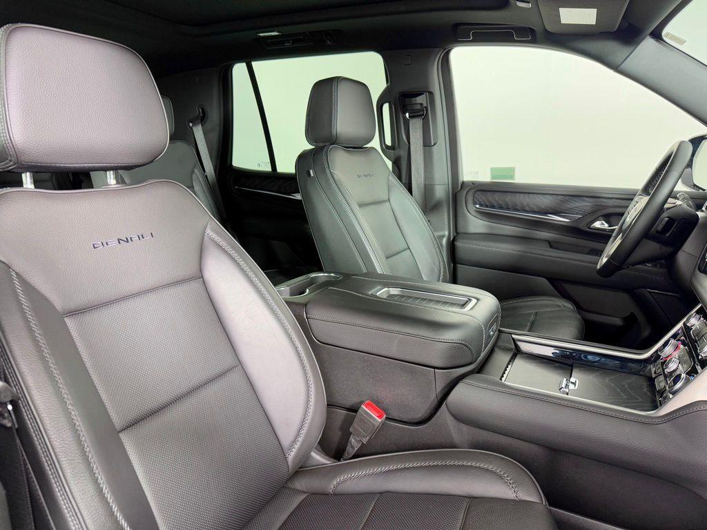 used 2023 GMC Yukon car, priced at $59,495