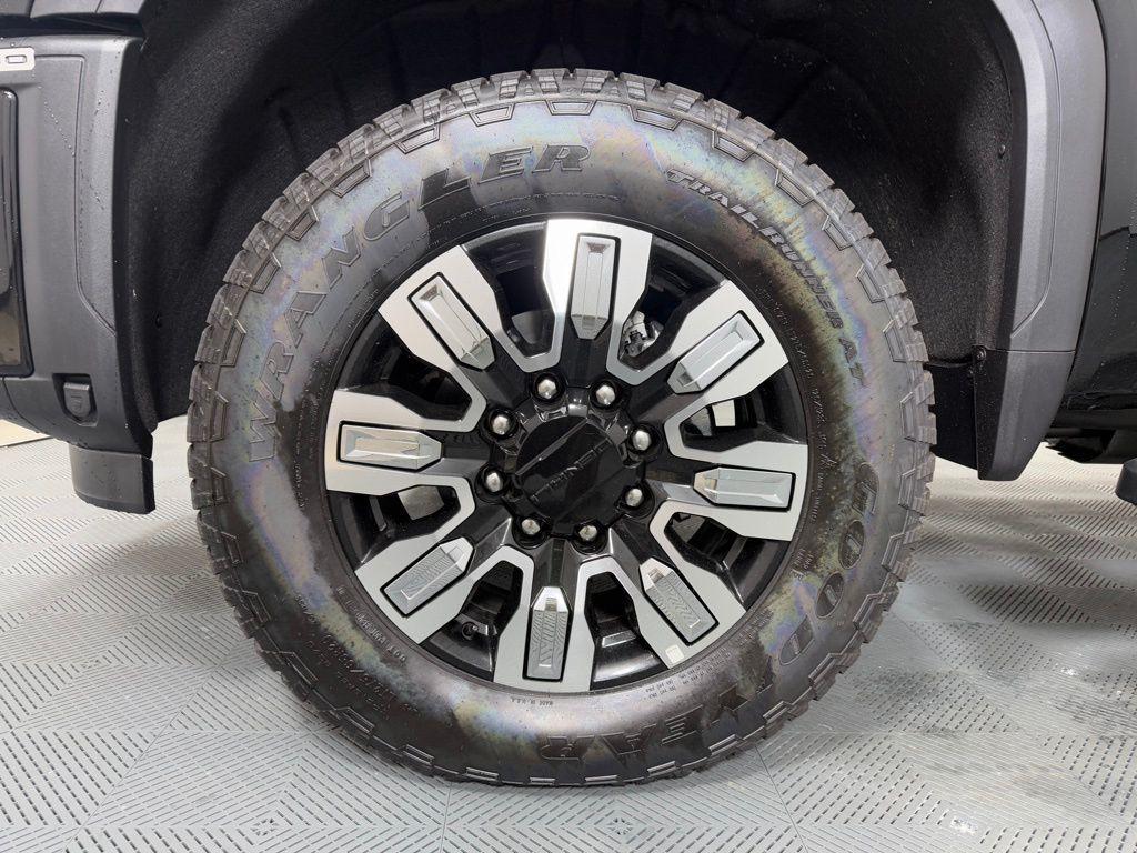 used 2025 GMC Sierra 2500 car, priced at $78,495