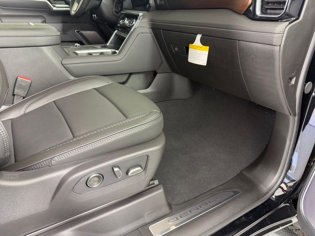 used 2025 GMC Sierra 2500 car, priced at $78,495