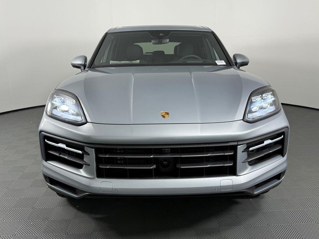 new 2025 Porsche Cayenne car, priced at $101,735