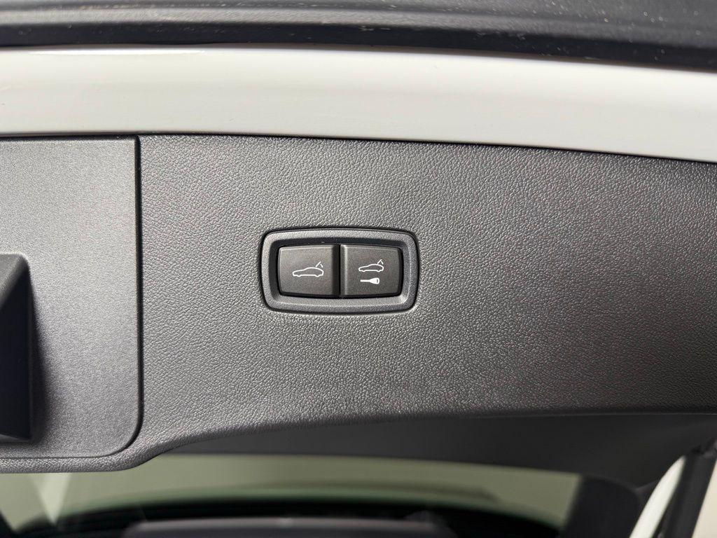 new 2025 Porsche Cayenne car, priced at $128,805