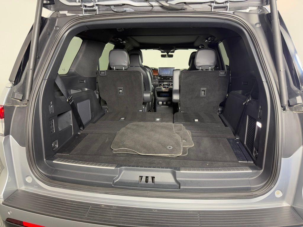 used 2024 Lincoln Navigator car, priced at $66,995