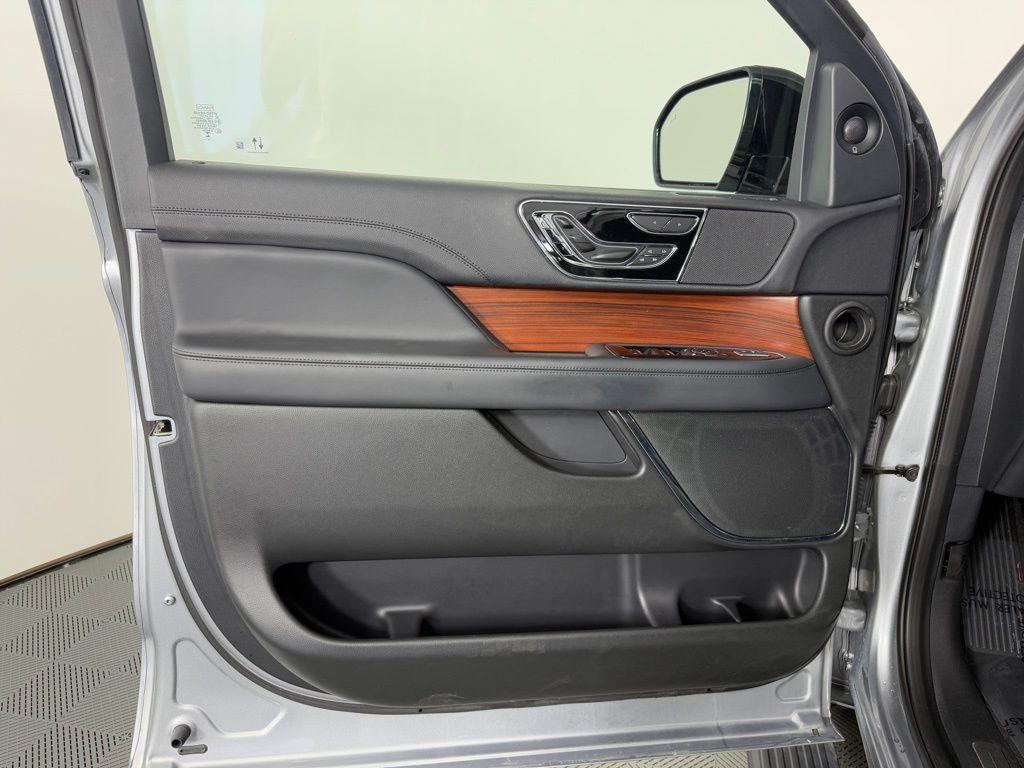 used 2024 Lincoln Navigator car, priced at $66,995