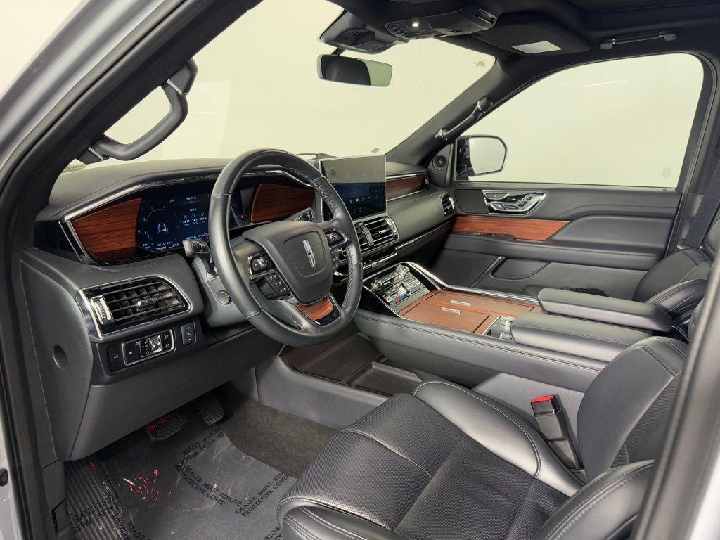 used 2024 Lincoln Navigator car, priced at $66,995