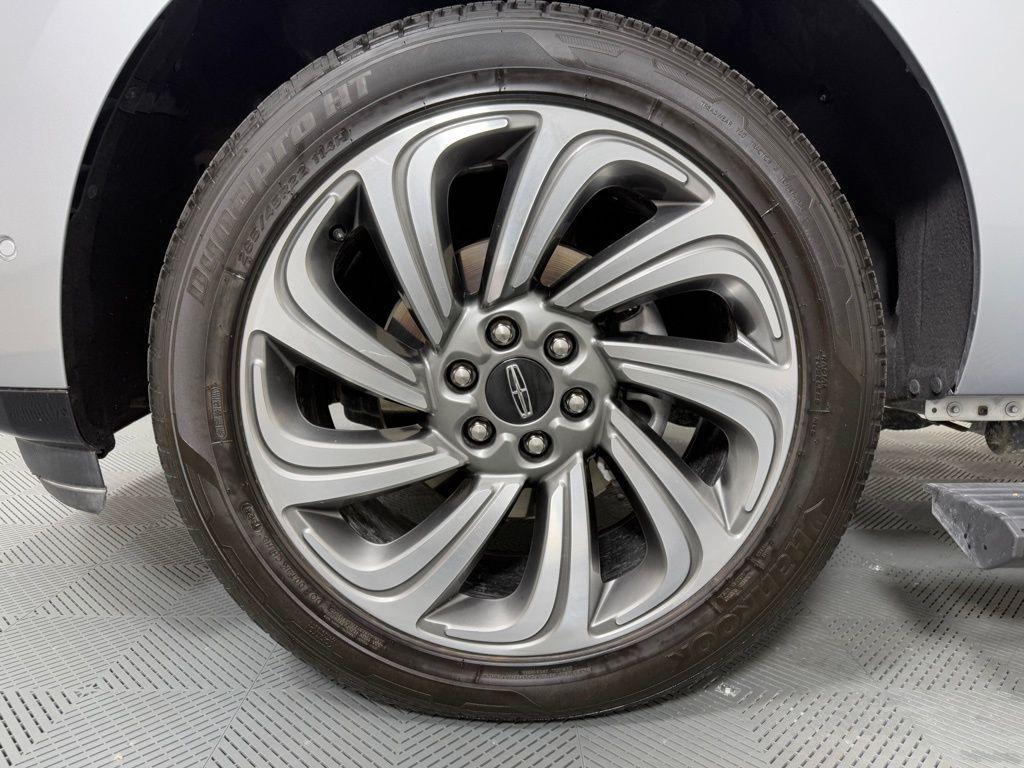 used 2024 Lincoln Navigator car, priced at $66,995