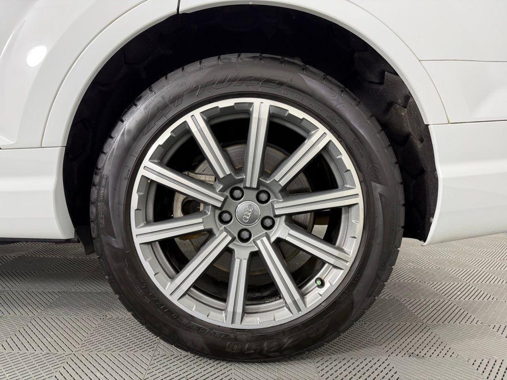 used 2018 Audi Q7 car, priced at $17,495