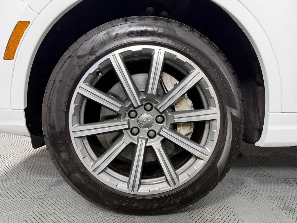 used 2018 Audi Q7 car, priced at $17,495