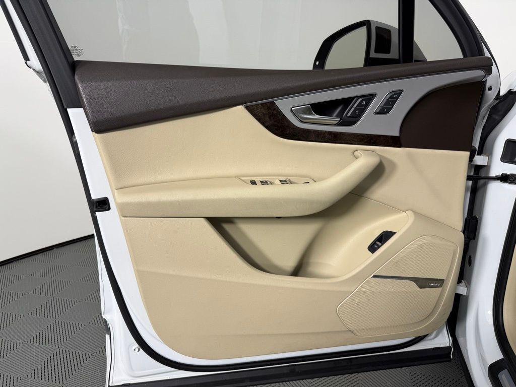 used 2018 Audi Q7 car, priced at $17,495