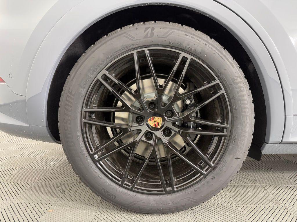 new 2026 Porsche Cayenne car, priced at $153,270
