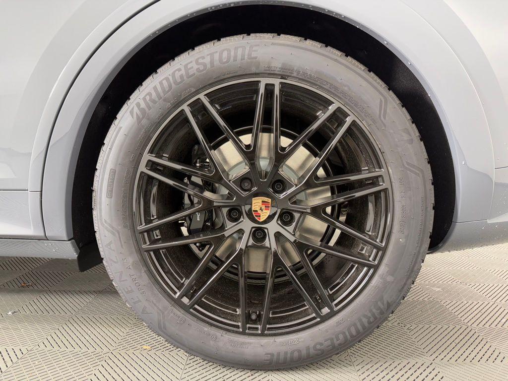 new 2026 Porsche Cayenne car, priced at $153,270