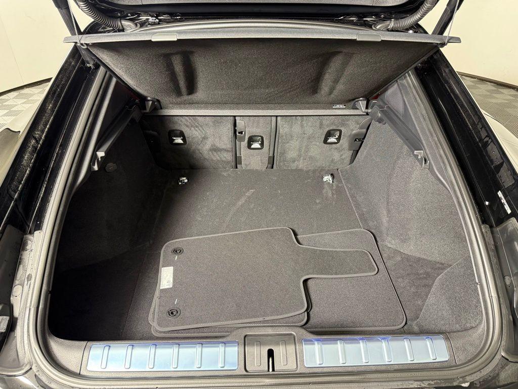 new 2025 Porsche Panamera car