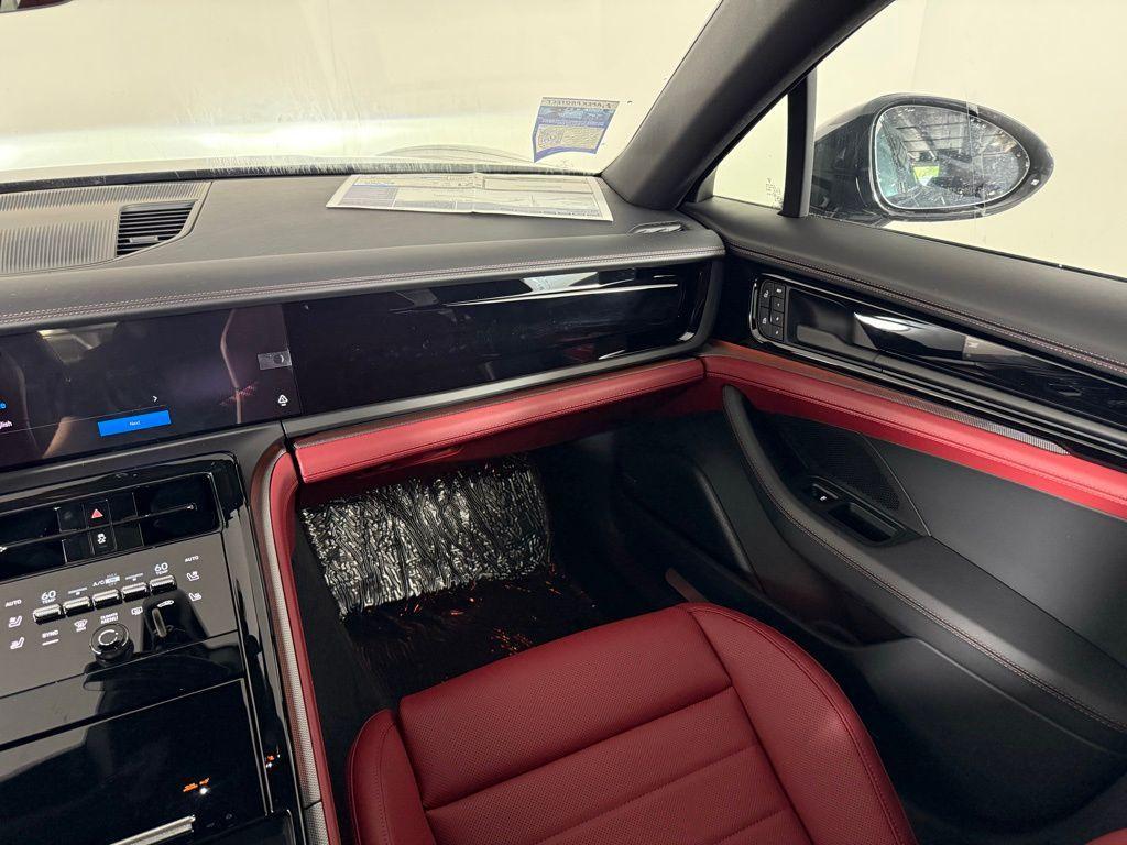 new 2025 Porsche Panamera car