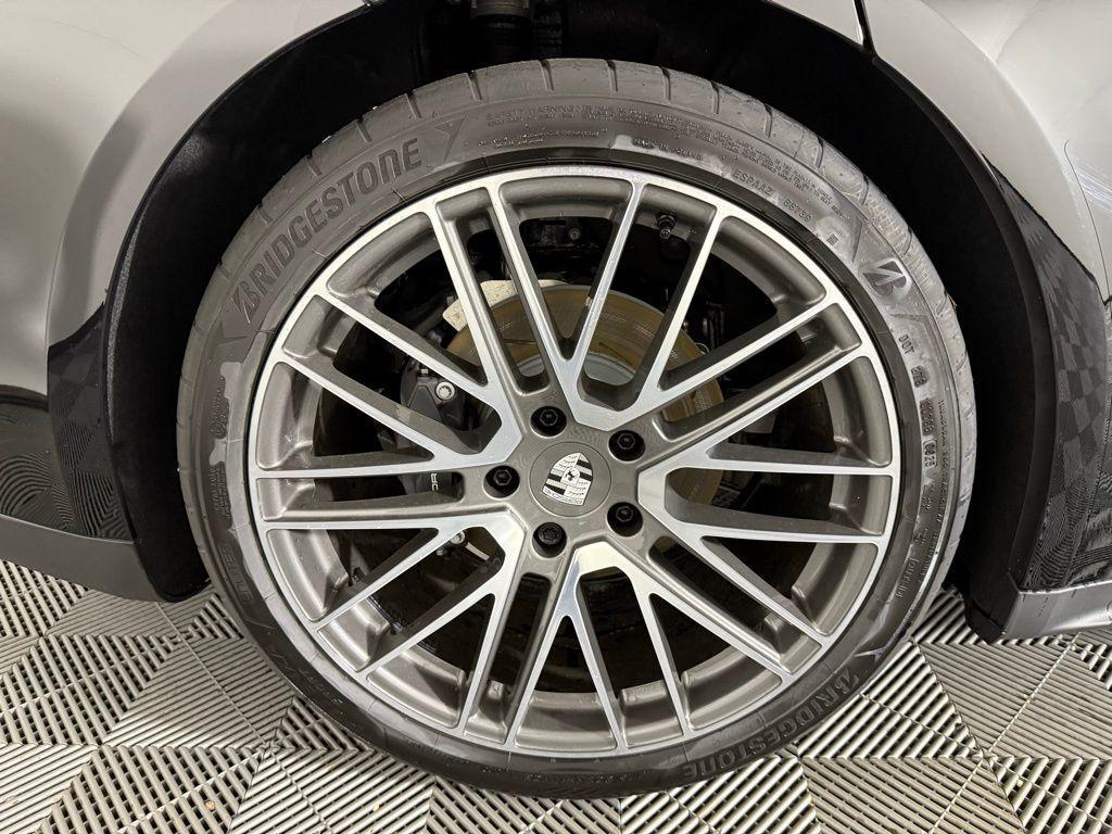 new 2025 Porsche Panamera car