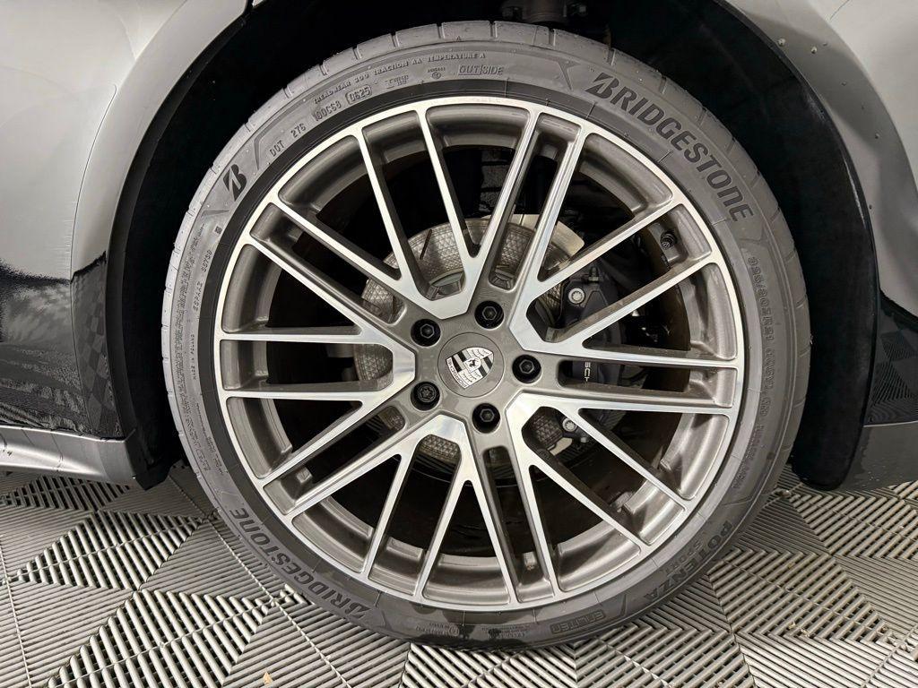 new 2025 Porsche Panamera car