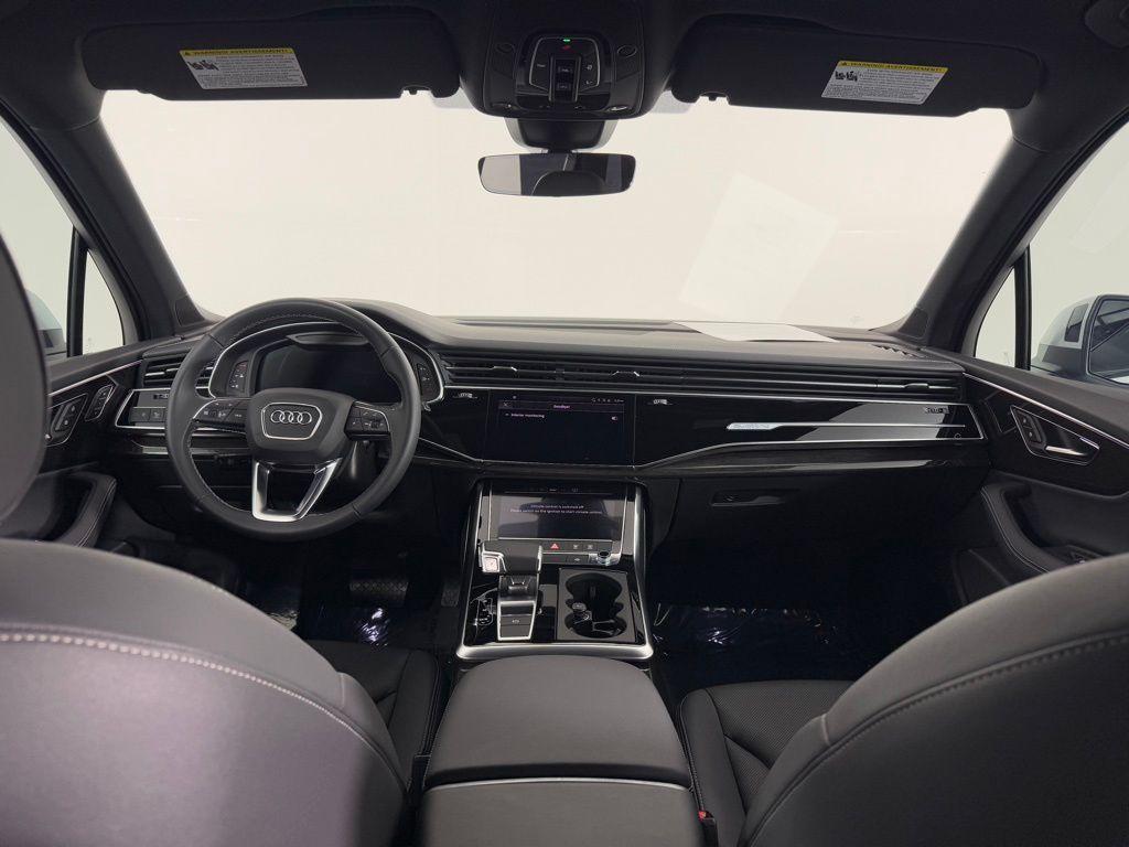 used 2025 Audi Q7 car, priced at $55,995