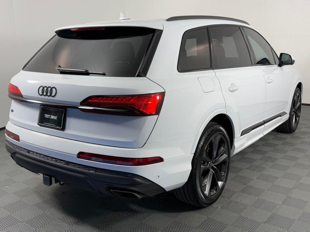 used 2025 Audi Q7 car, priced at $55,995
