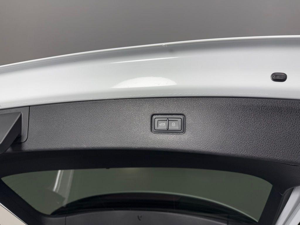 used 2025 Audi Q7 car, priced at $55,995