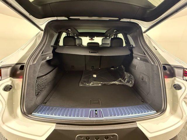 new 2025 Porsche Cayenne car, priced at $103,725