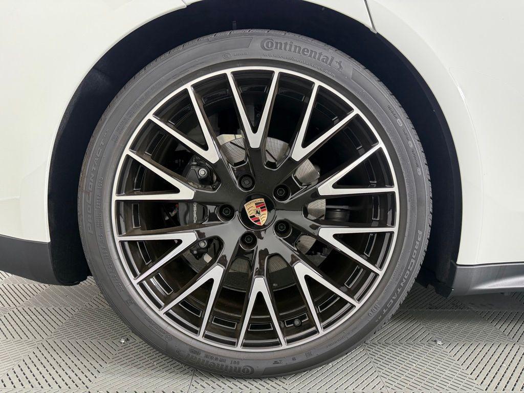 new 2025 Porsche Panamera car, priced at $131,505