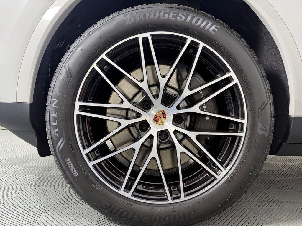 new 2025 Porsche Cayenne E-Hybrid Coupe car, priced at $118,825