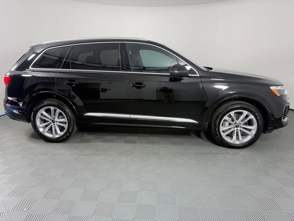 used 2025 Audi Q7 car, priced at $58,495