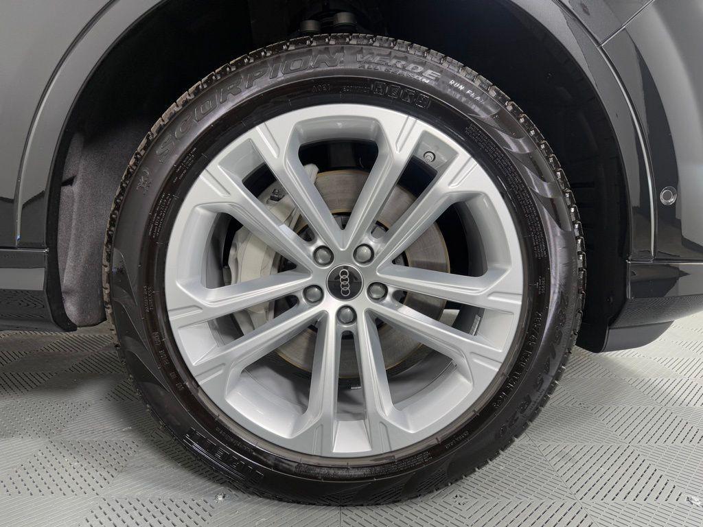 used 2025 Audi Q7 car, priced at $58,495