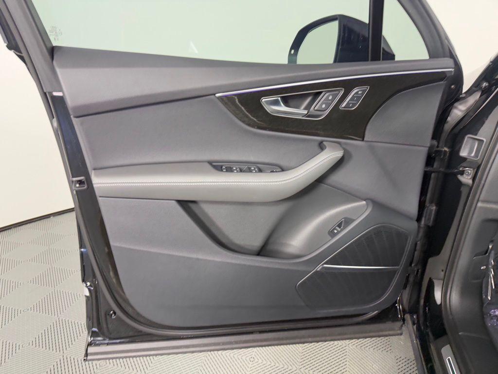 used 2025 Audi Q7 car, priced at $58,495