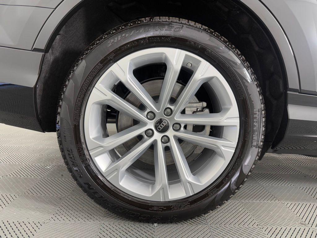 used 2025 Audi Q7 car, priced at $58,495
