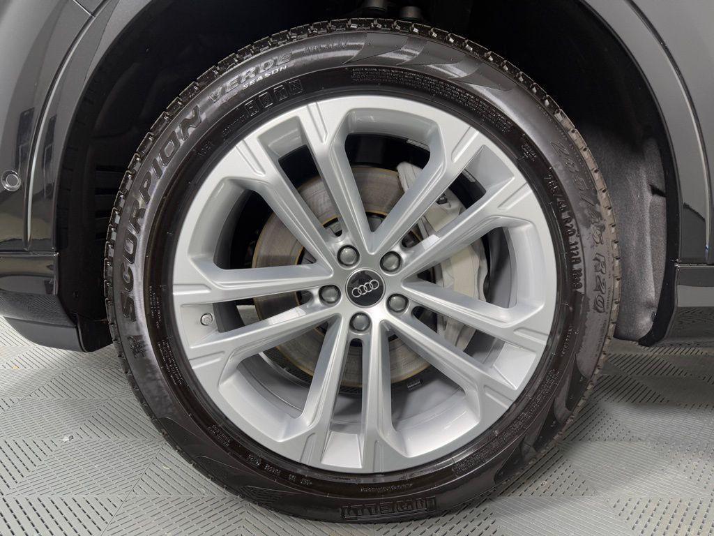 used 2025 Audi Q7 car, priced at $58,495