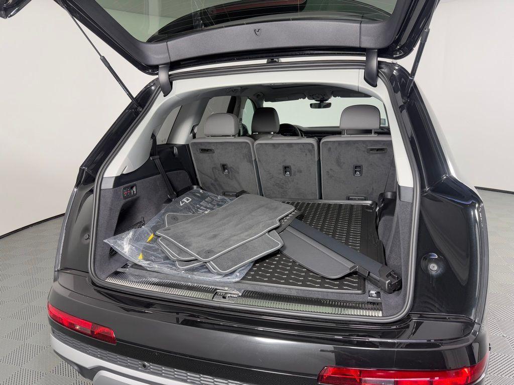 used 2025 Audi Q7 car, priced at $58,495