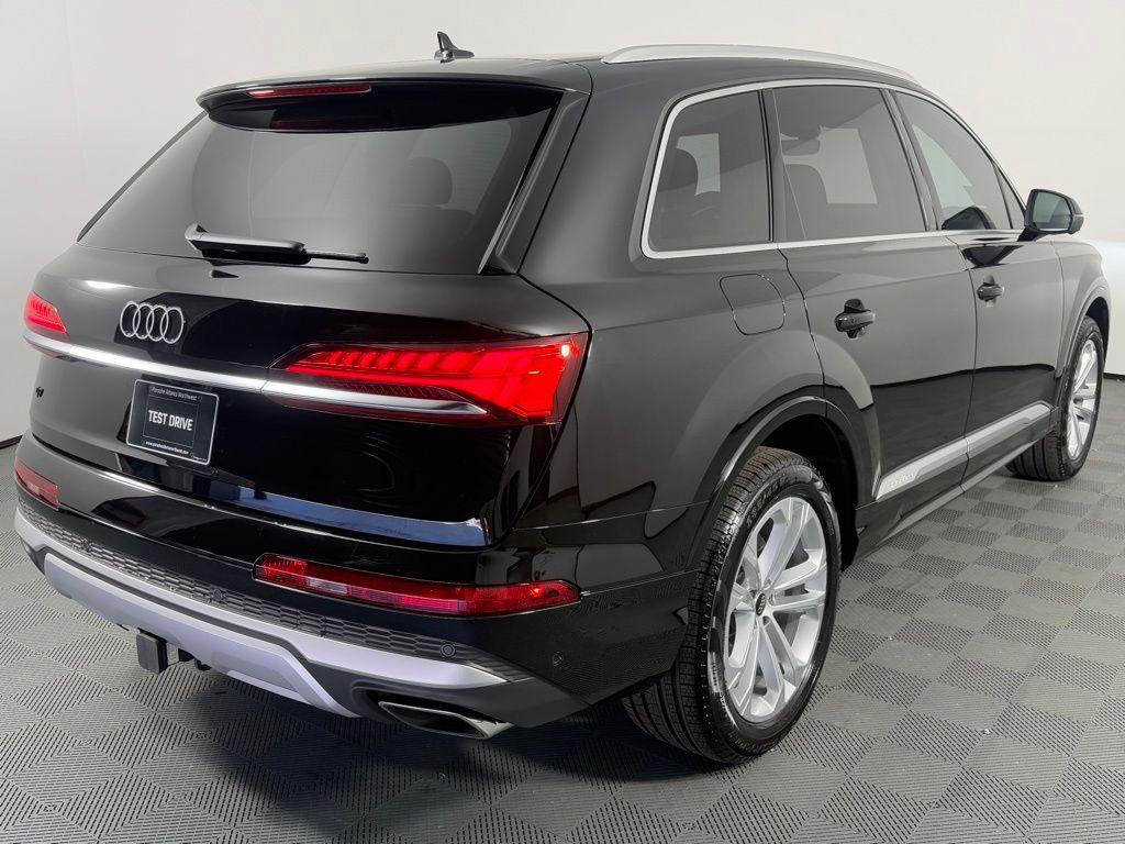 used 2025 Audi Q7 car, priced at $58,495