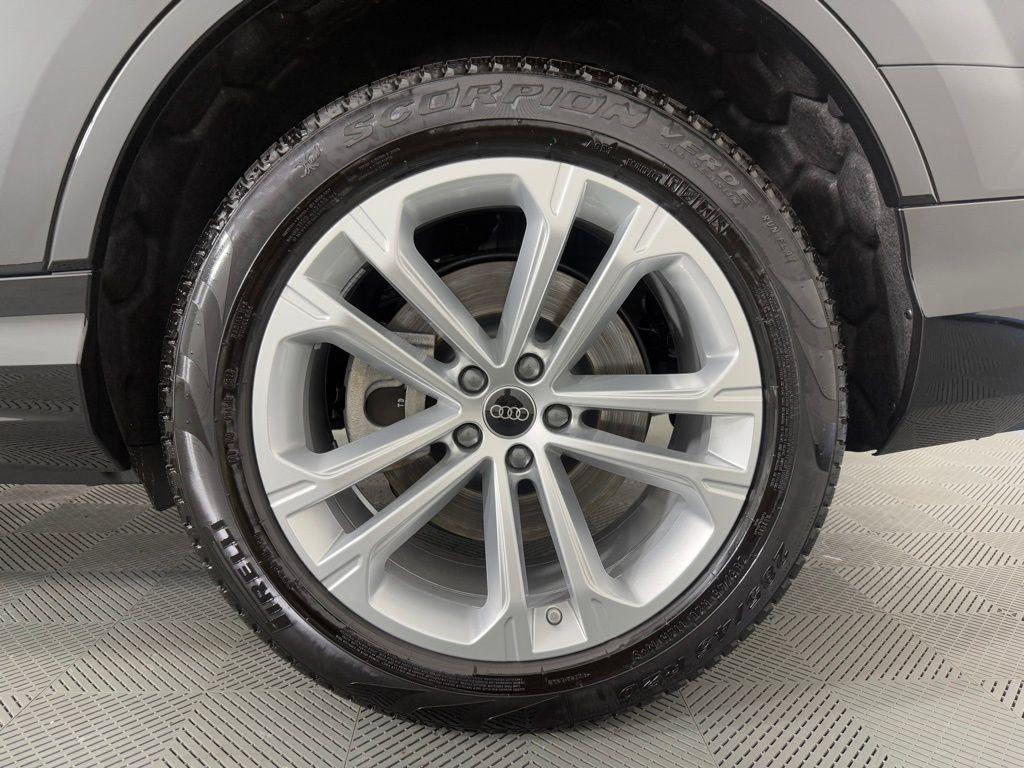 used 2025 Audi Q7 car, priced at $58,495