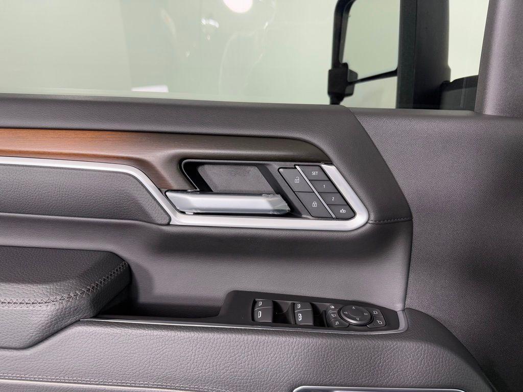 used 2025 GMC Sierra 2500 car, priced at $76,995