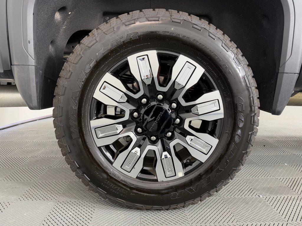 used 2025 GMC Sierra 2500 car, priced at $76,995